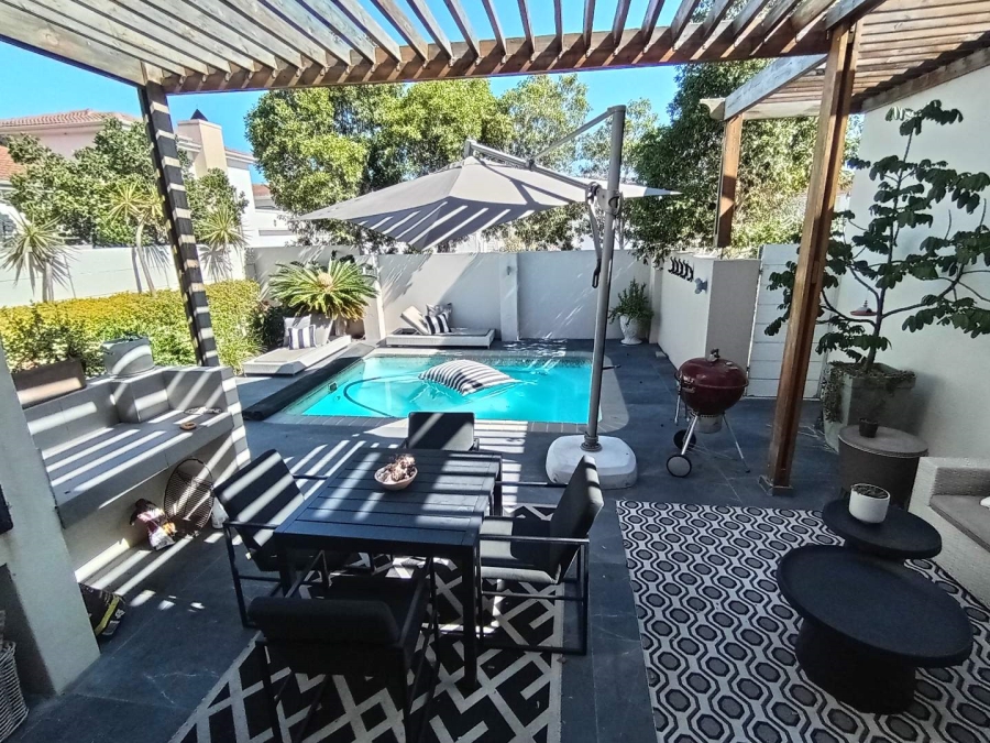 4 Bedroom Property for Sale in Parklands North Western Cape